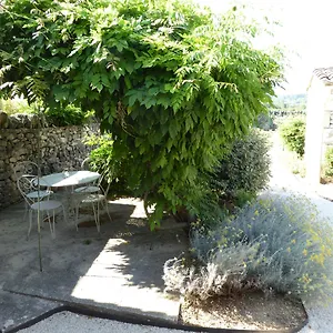 https://mas-de-lamaree.fr-provencehotel.com