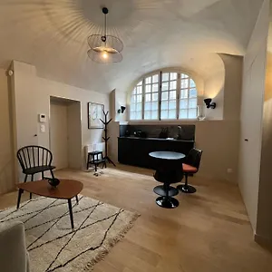  Appartement 35 M2 Particulier Xvii Ieme Centre Historique Clermont-ferrand-lucas Ii