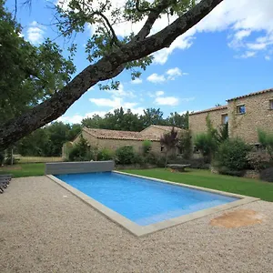 https://la-caprine.fr-provencehotel.com